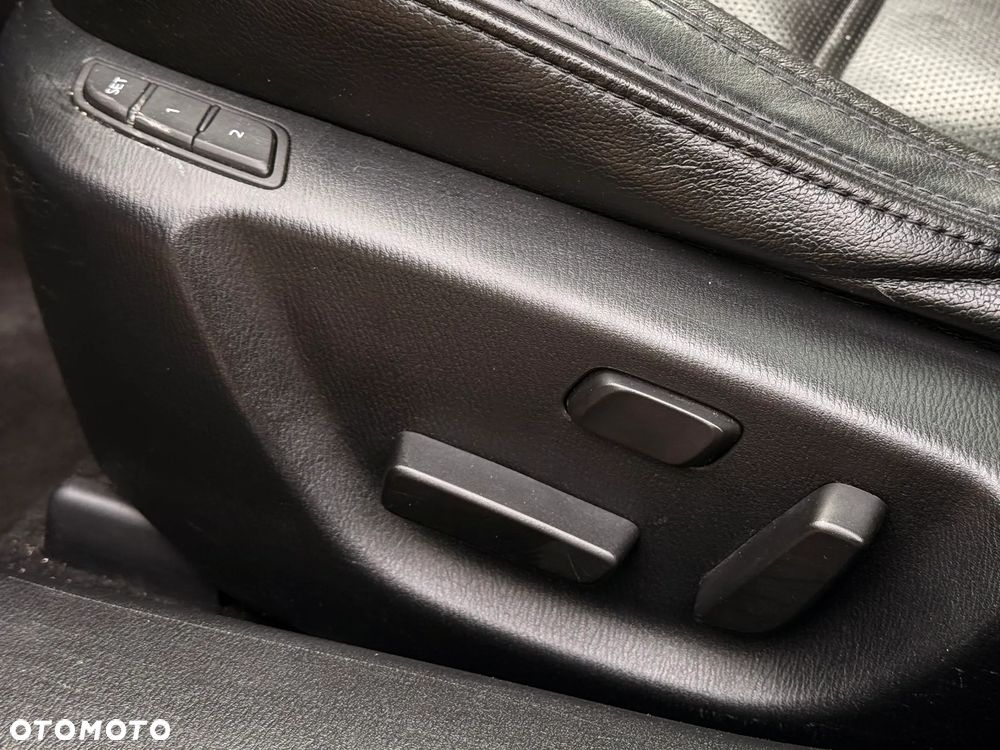 Mazda 6 - 12