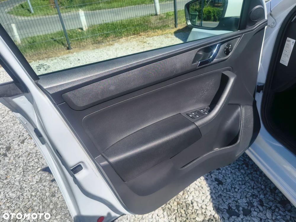 Skoda RAPID 1.2 TSI Elegance Green tec - 15
