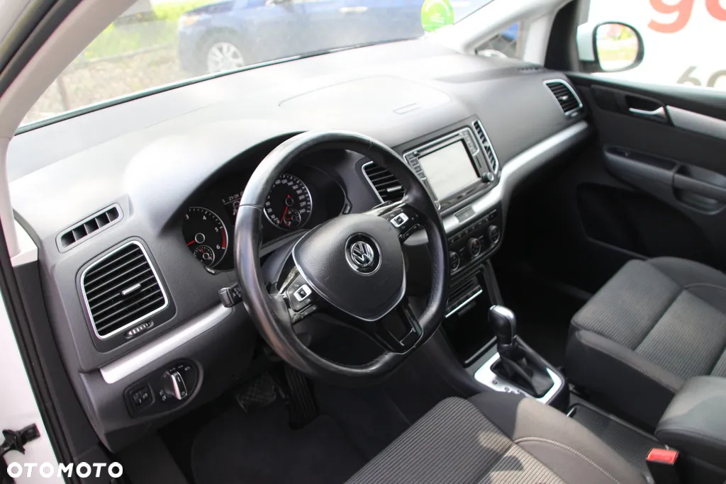 Volkswagen Sharan 2.0 TDI BMT Trendline DSG - 18