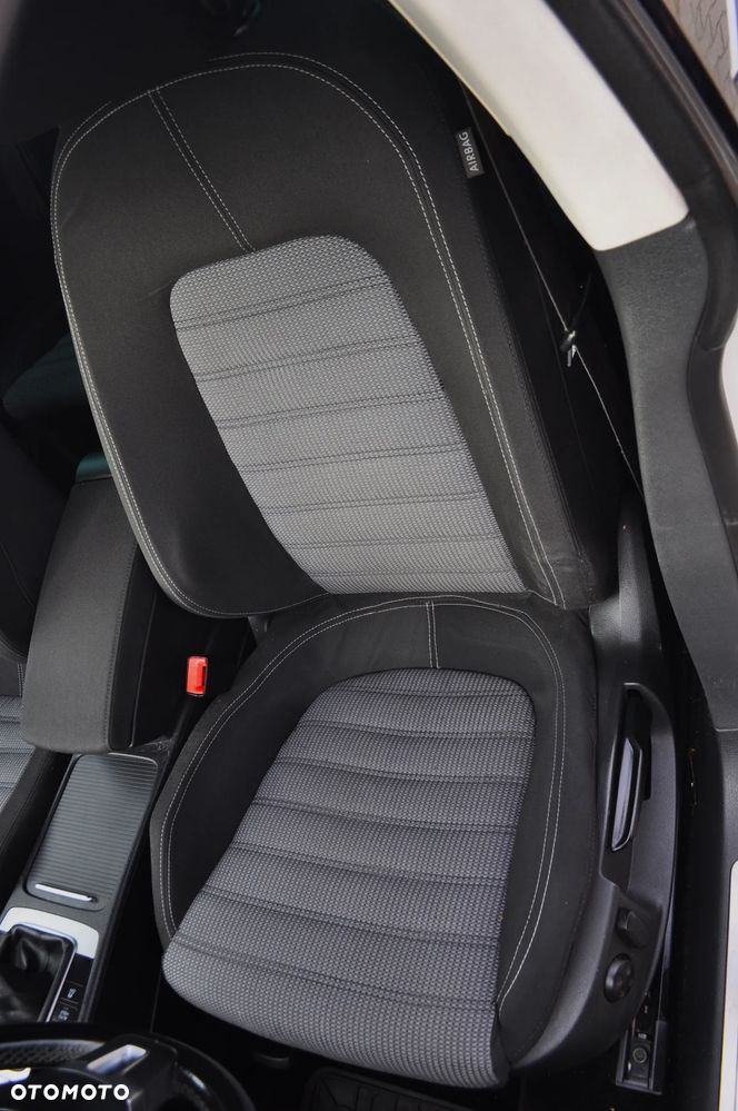 Volkswagen CC 2.0 TDI BlueMotion Technology - 25