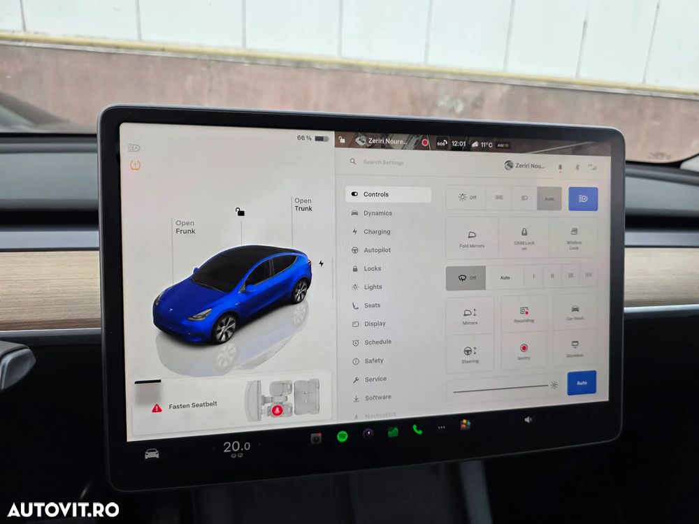Tesla Model Y AWD Long Range - 25