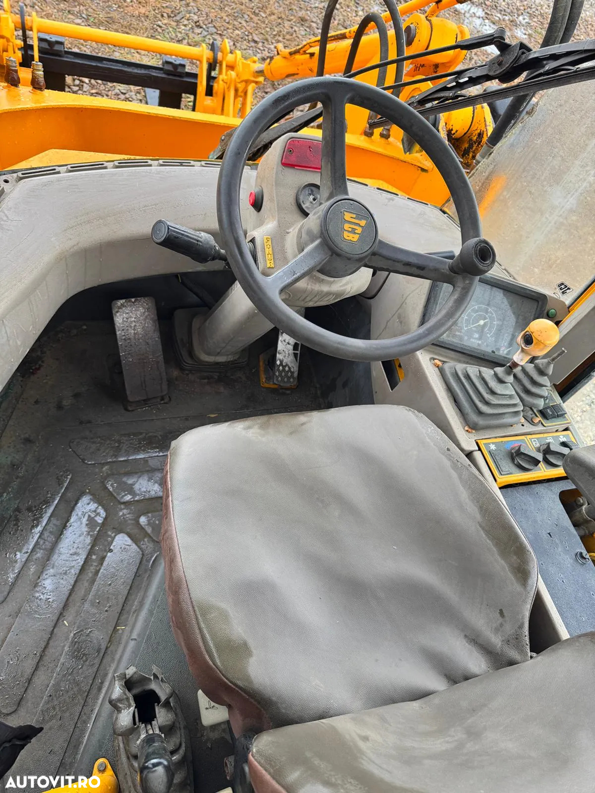 JCB 412 S - 7
