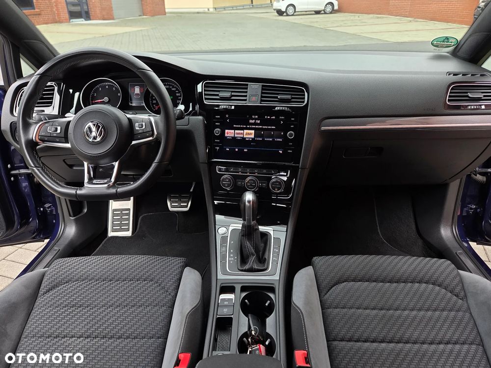Volkswagen Golf 1.5 eTSI OPF DSG R-Line - 18