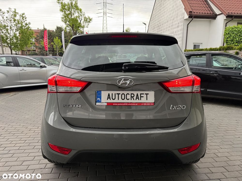 Hyundai ix20 1.6 BlueDrive Comfort - 24