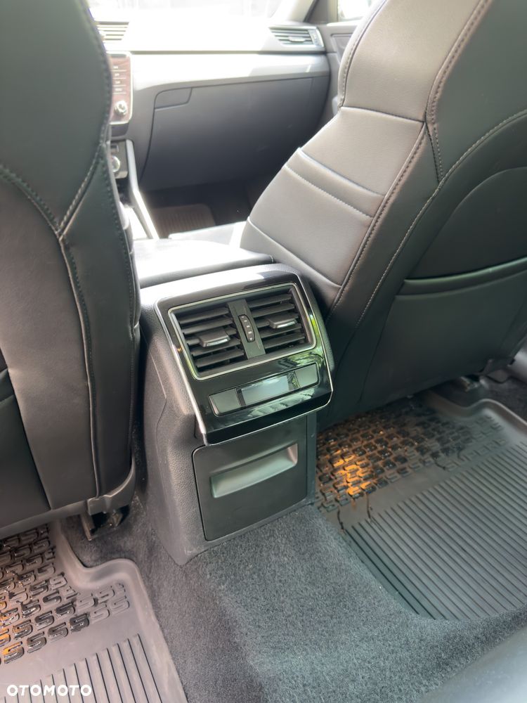 Skoda Superb 2.0 TDI Style DSG7 - 28