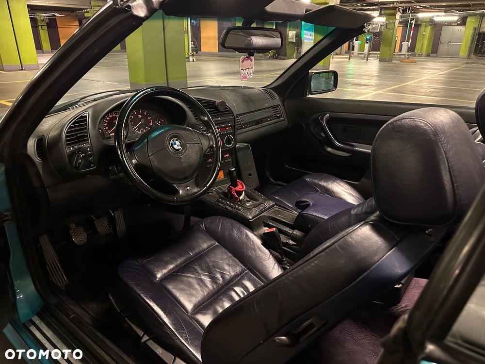 BMW Seria 3 328i Cabriolet - 10