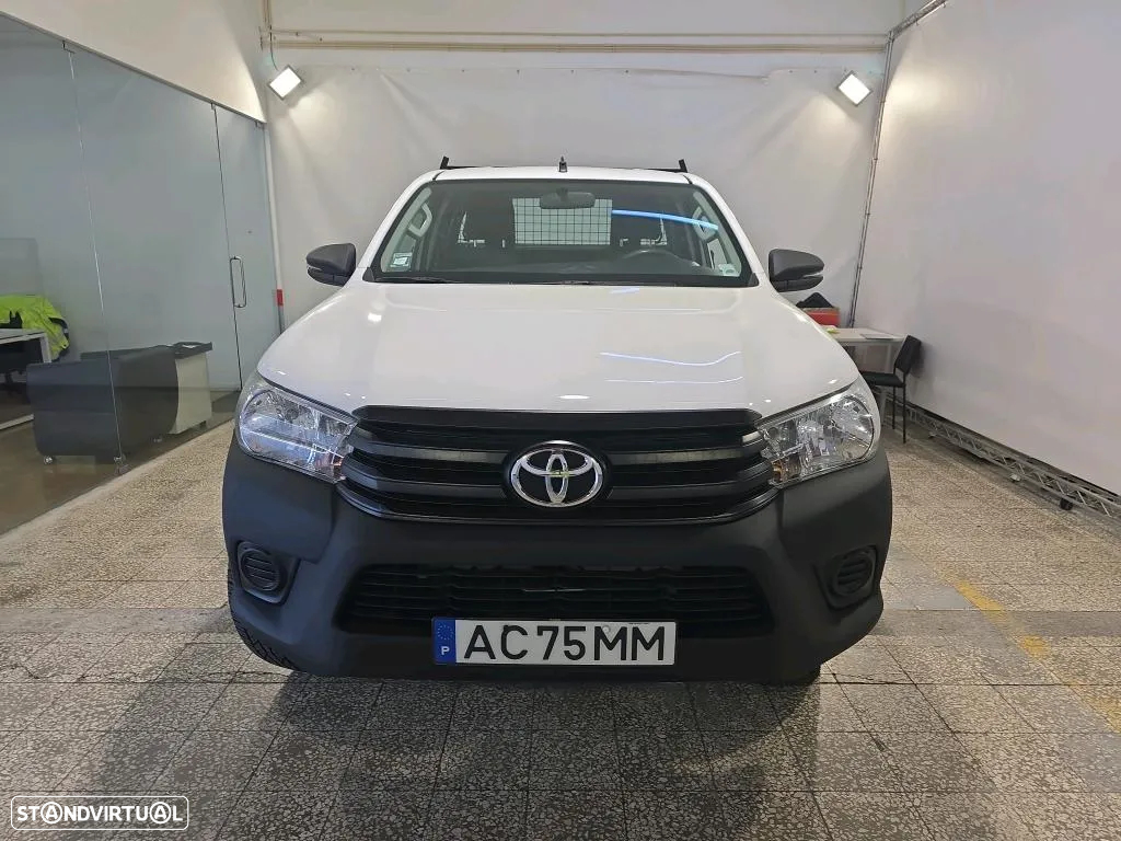 Toyota Hilux 2.4 D-4D 4WD CE CH - 5