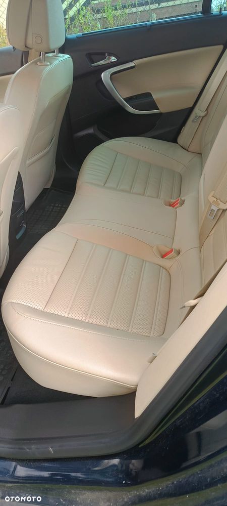 Opel Insignia 2.0 Bi Turbo CDTI 4x4 - 10