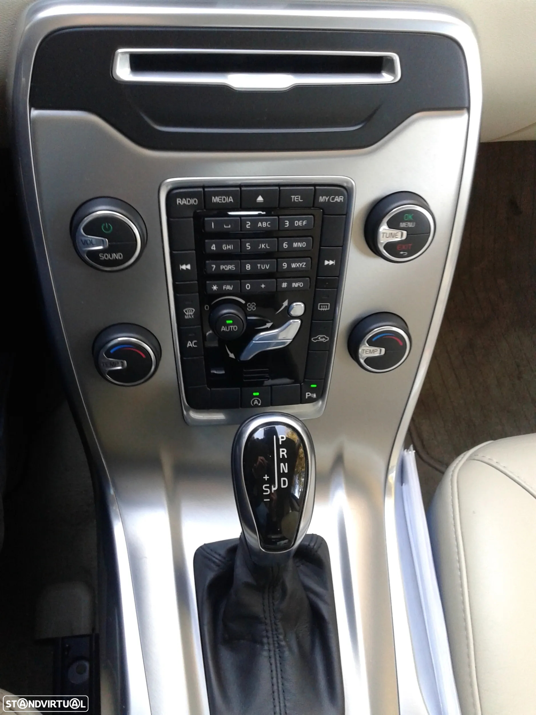 Volvo V70 1.6 D2 Drive Momentum Powershift Start/Stop - 7