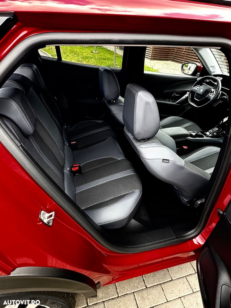 Peugeot 2008 PureTech 130 EAT8 Allure Pack - 22
