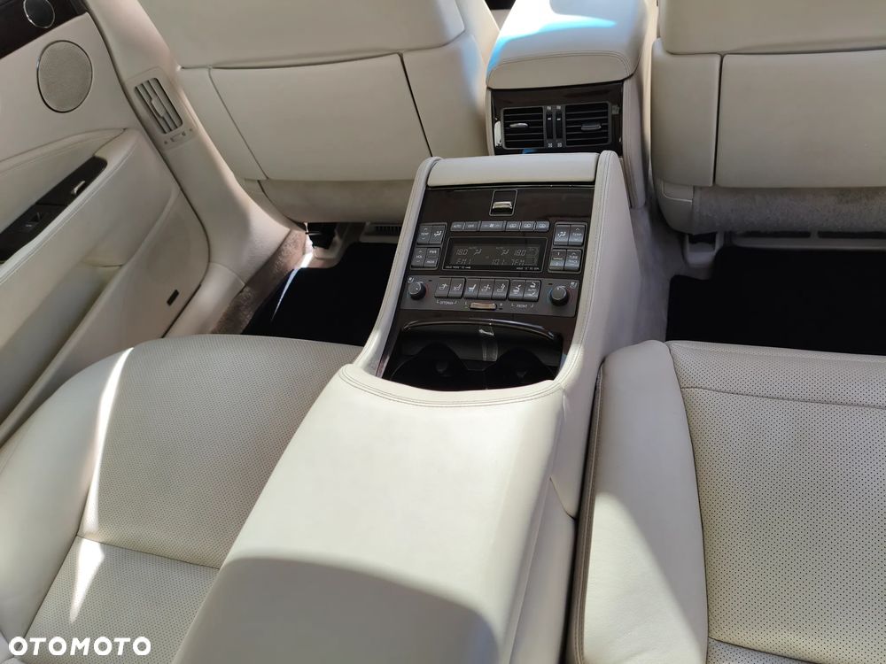 Lexus LS 600h L Prestige - 17