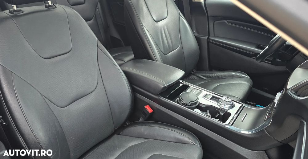 Ford Edge 2.0 EcoBlue Bi-Turbo 4x4 Aut. ST-LINE - 33