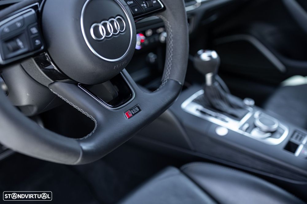 Audi RS3 Sportback TFSI quattro S tronic - 38