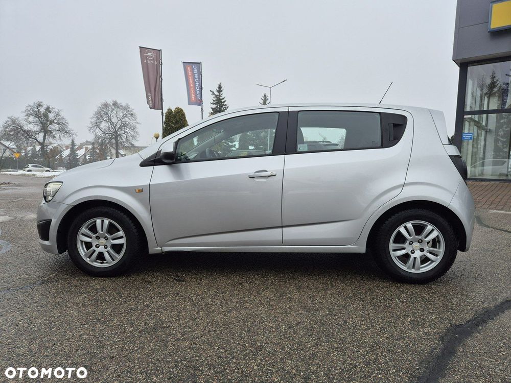Chevrolet Aveo - 8