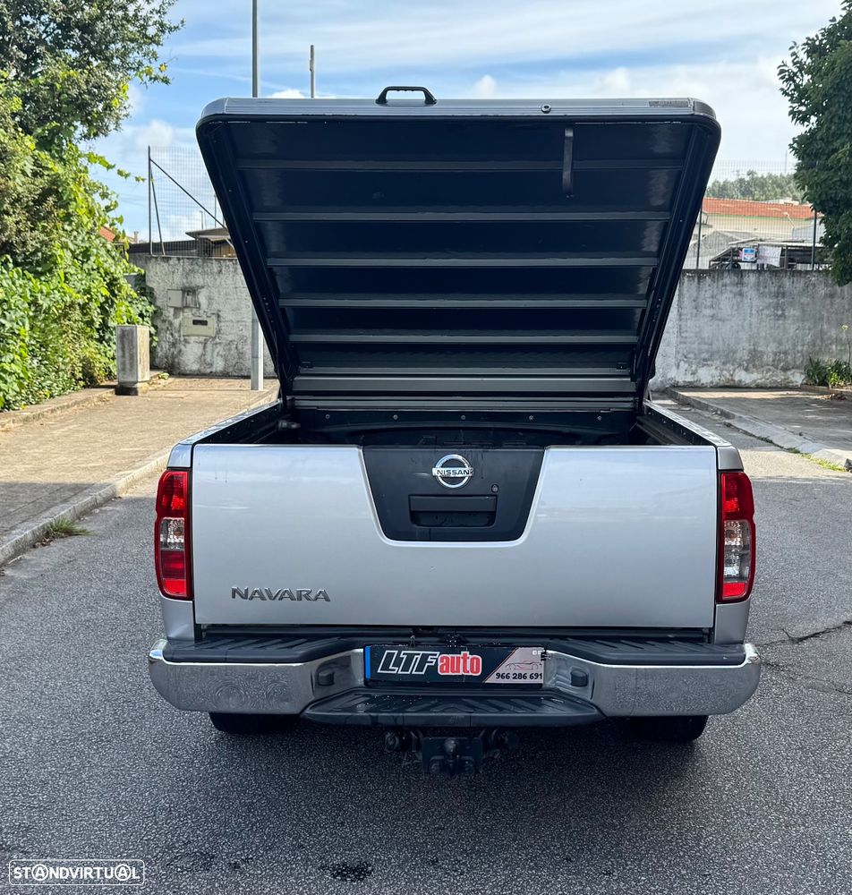 Nissan Navara 2.5 dCi CD LE Hi-Tech - 9