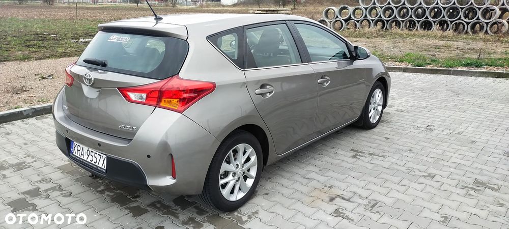 Toyota Auris 1.4 D-4D Edition - 5