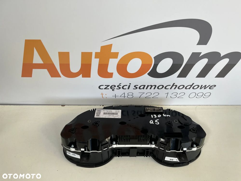 LICZNIK ZEGARY AUDI Q5 8R  8R0920932 - 2