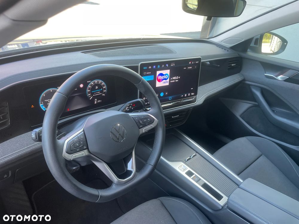 Volkswagen Passat - 18