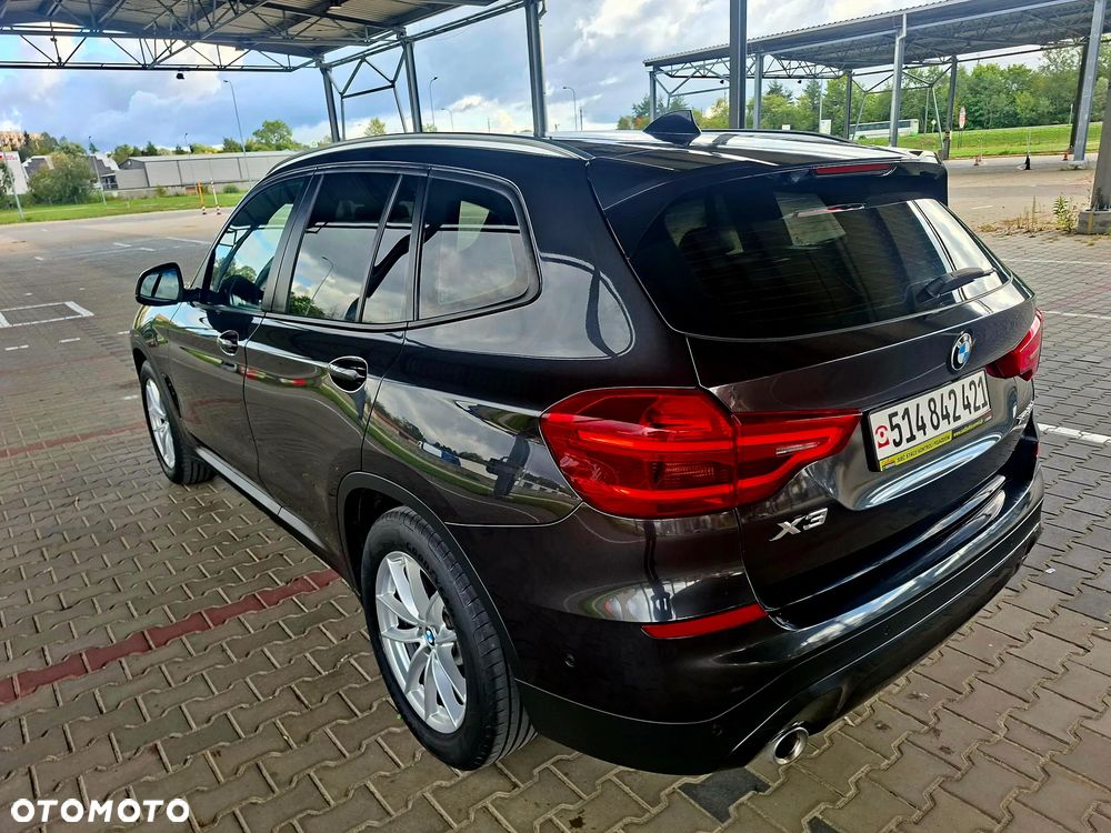 BMW X3 xDrive20d Luxury Line - 16