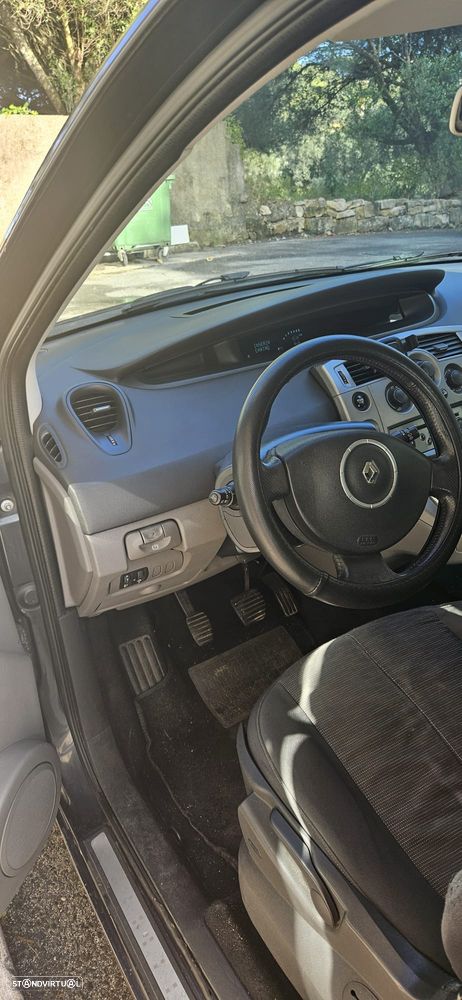 Renault Grand Scénic 1.5 dCi S 7L. - 12