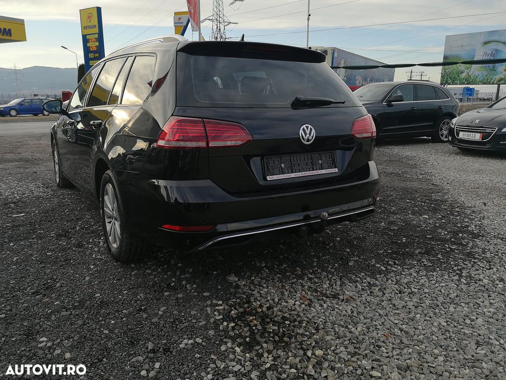 Volkswagen Golf - 5