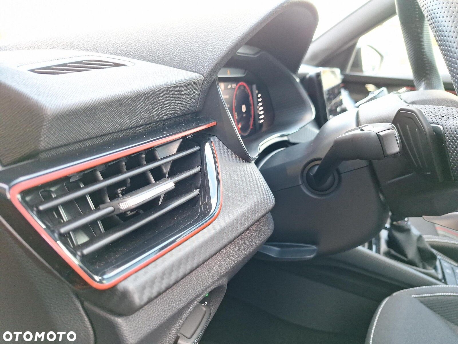 Skoda Kamiq 1.5 TSI Monte Carlo DSG - 19