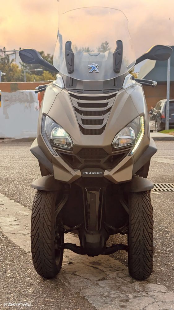 Peugeot Métropolis - 2
