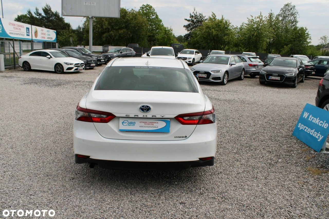 Toyota Camry - 7