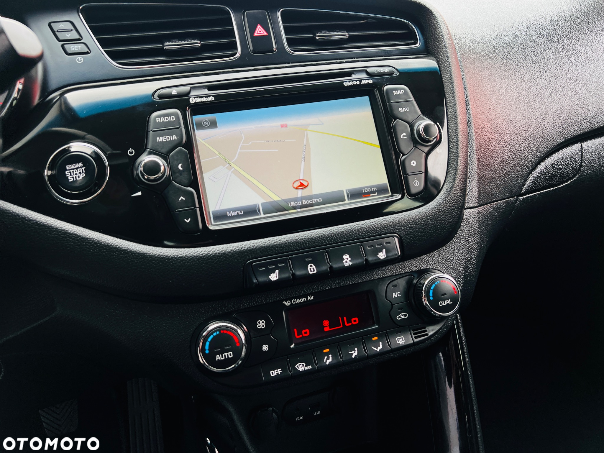 Kia Ceed 1.6 CRDi 128 ISG SW Platinum Edition - 11