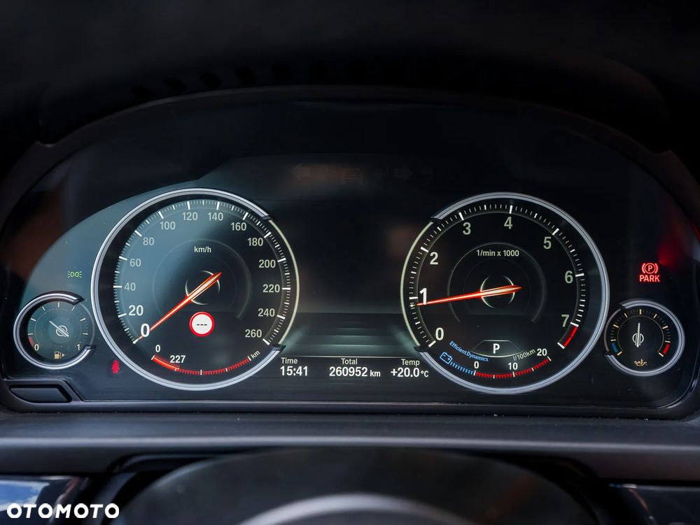 BMW Seria 5 528i Sport-Aut - 22