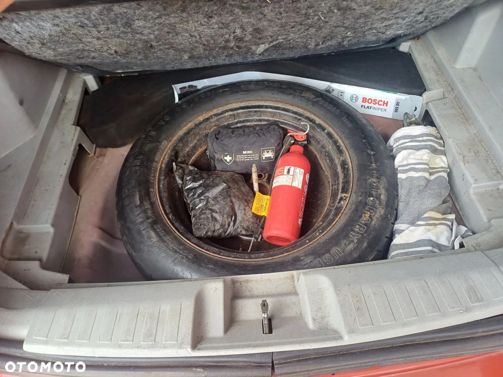 Dodge Caliber - 8