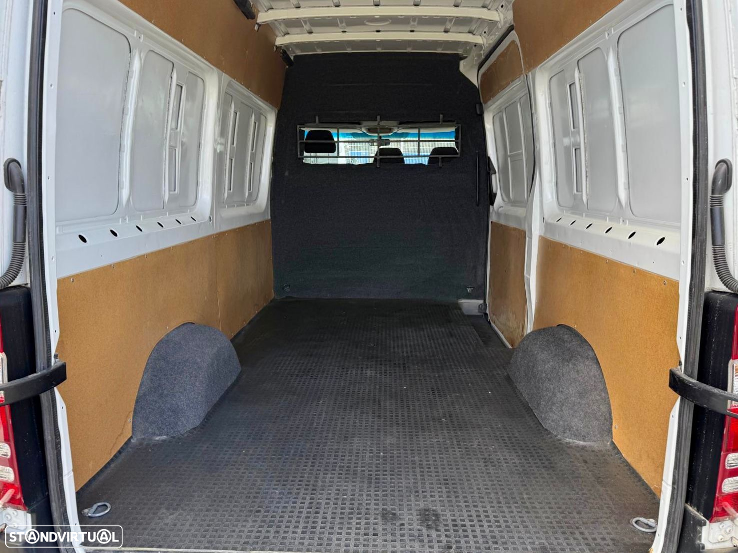 Mercedes-Benz 316 tecto alto - 15