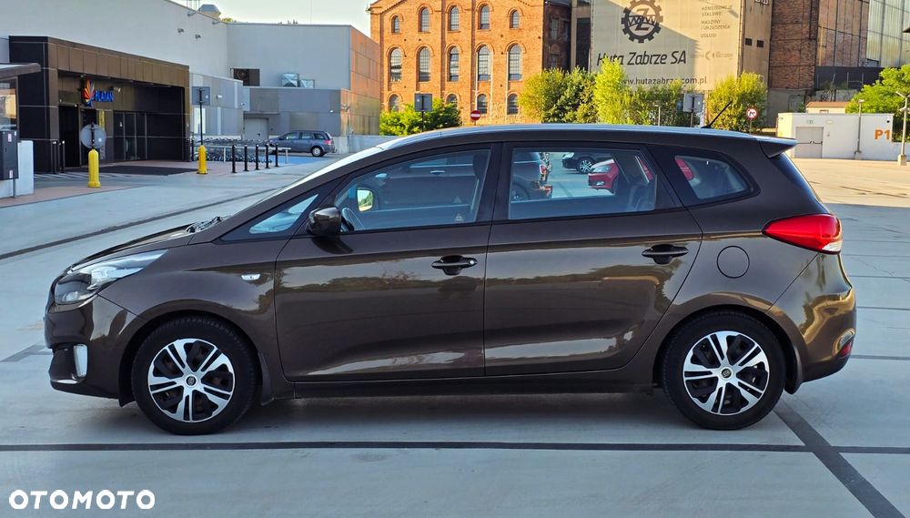 Kia Carens 1.7 CRDi L 7os - 4