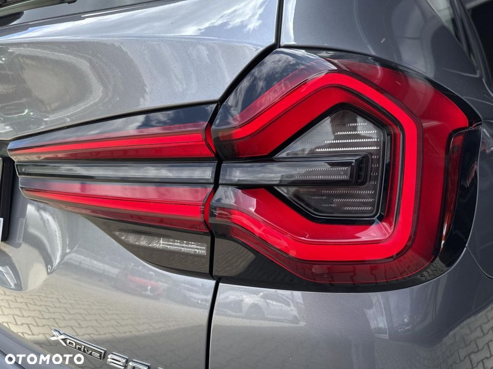 BMW X3 xDrive20i mHEV - 21