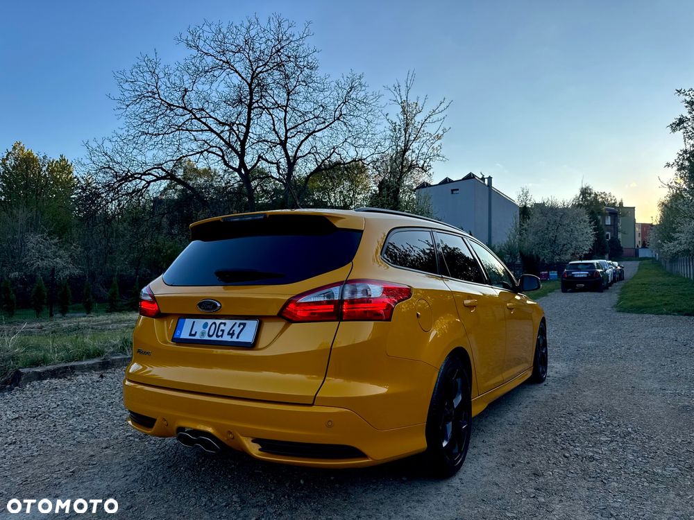 Ford Focus 2.0 EcoBoost ST mit Leder-Sport-Paket - 10