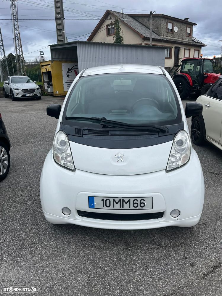 Peugeot iOn - 2
