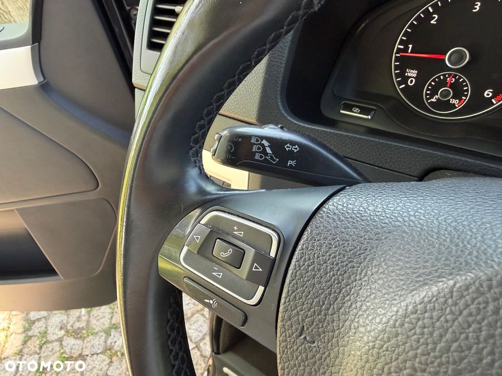 Volkswagen Multivan - 34