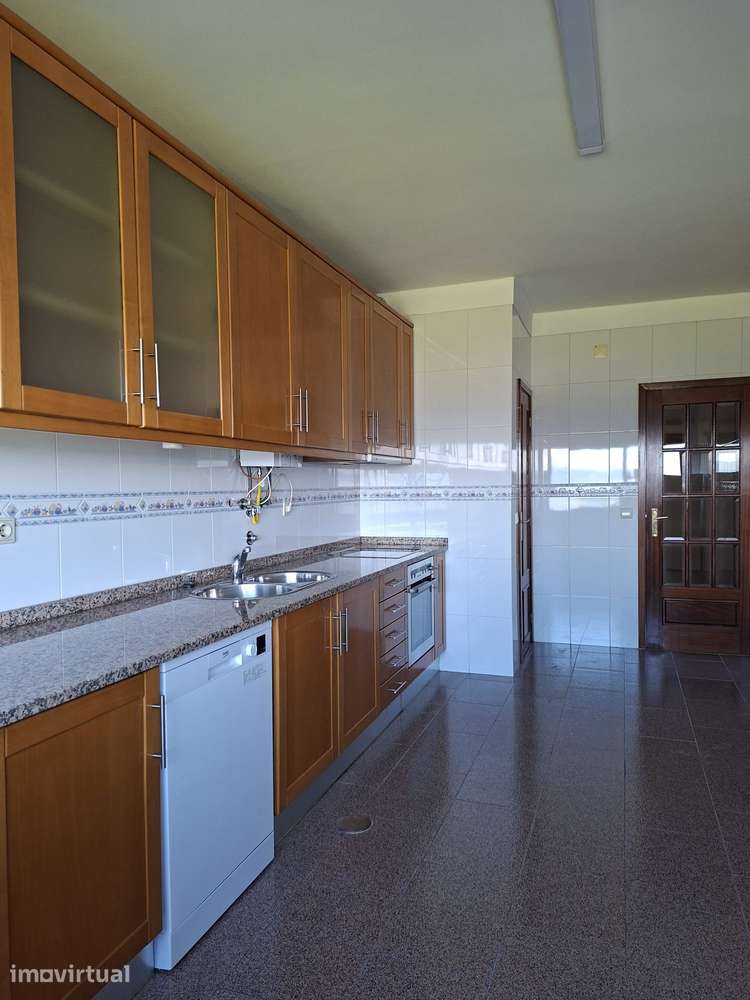 Apartamento T3 para Arrendar - Grande imagem: 5/14