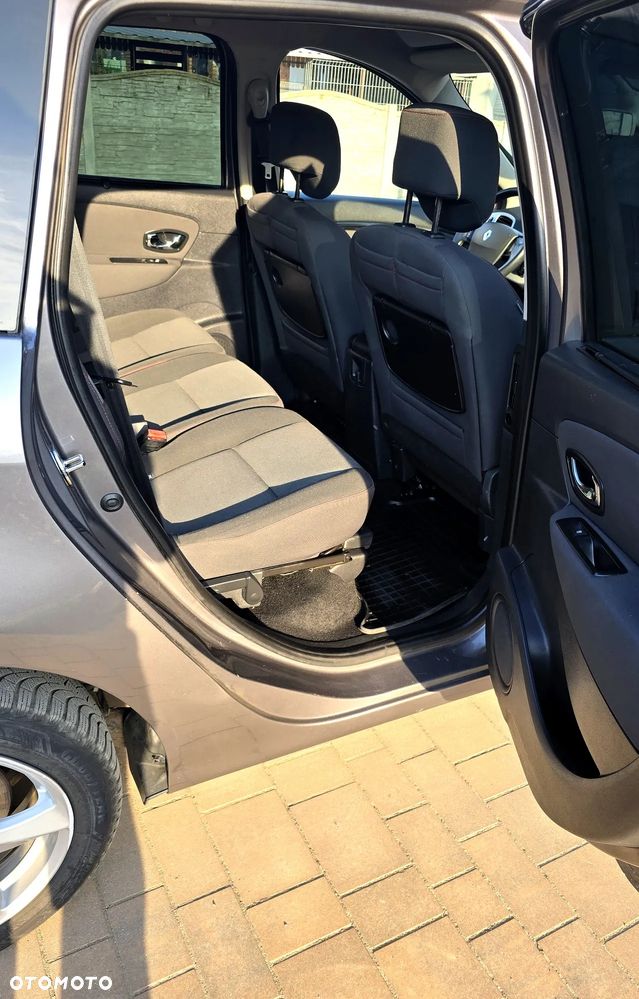 Renault Scenic 1.5 dCi Life EDC - 4