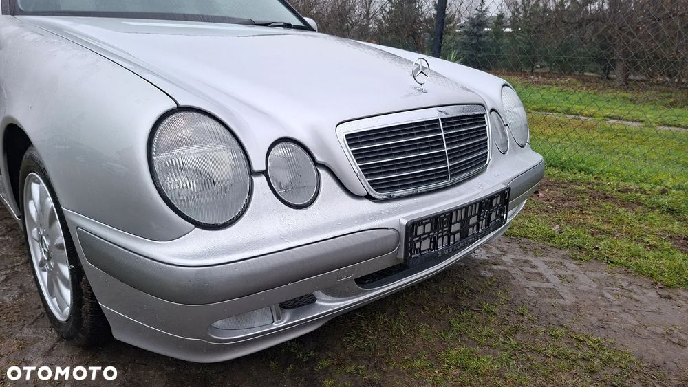Mercedes-Benz Klasa E 270 CDI Classic - 24