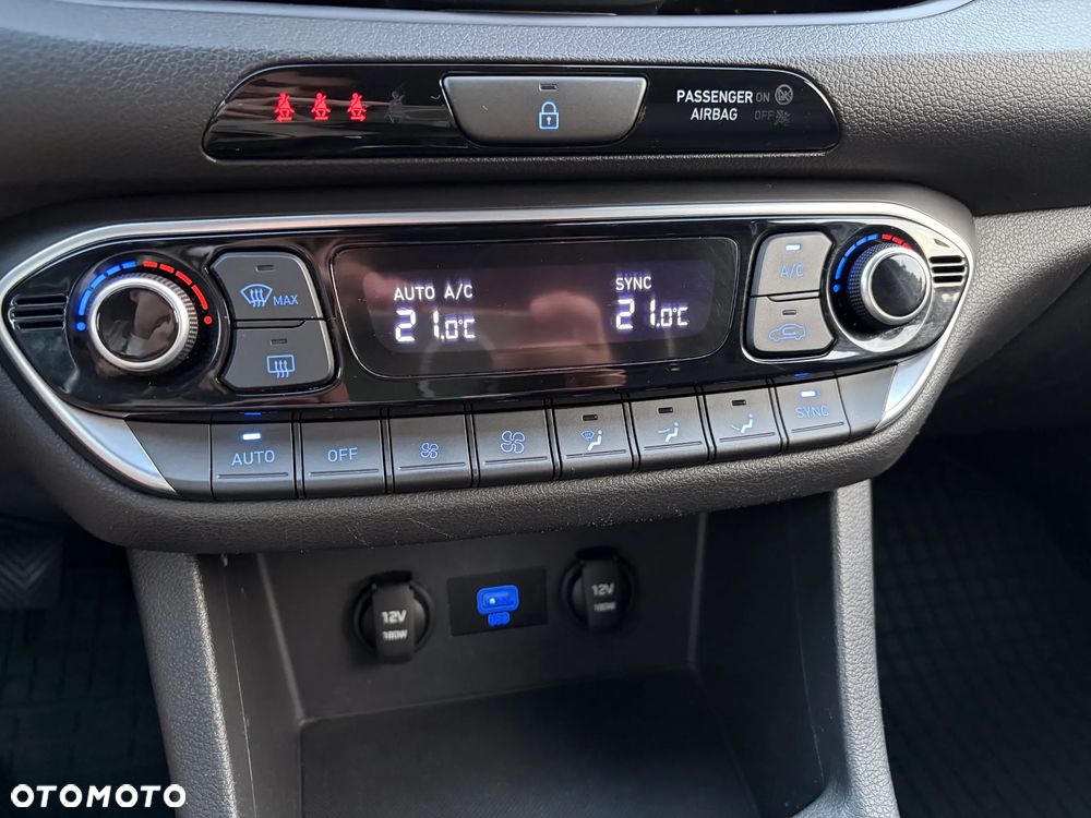 Hyundai i30 1.5 DPI Smart - 23