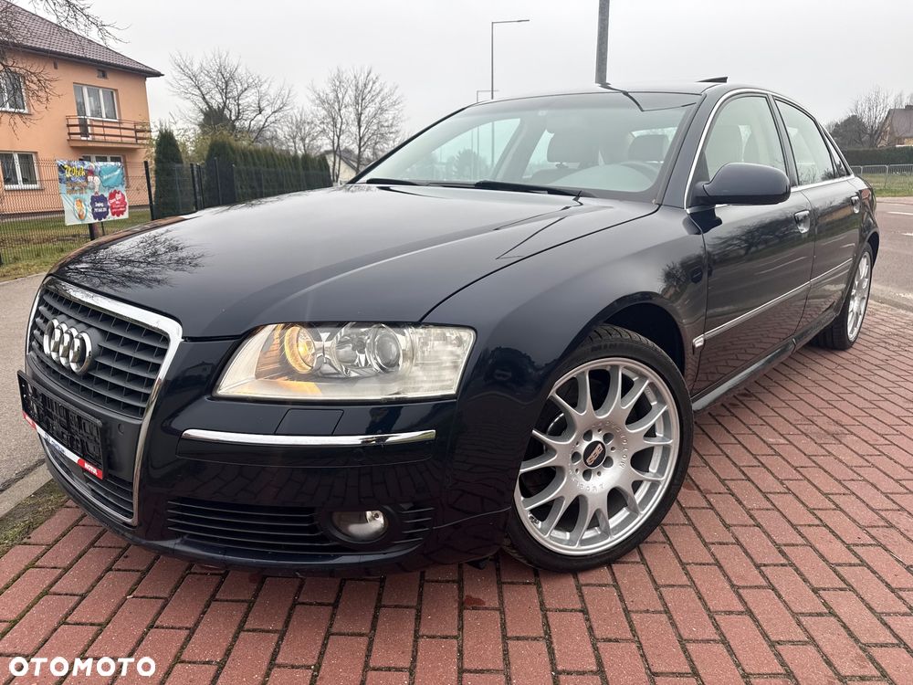 Audi A8 4.2 Quattro - 21