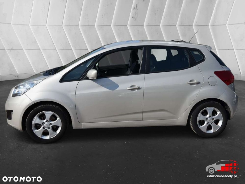 Kia Venga - 8