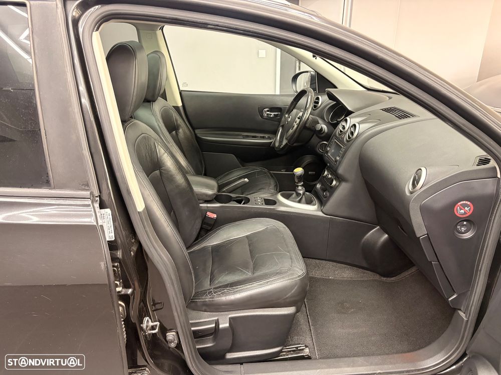 Nissan Qashqai +2 1.6 dCi Tekna Premium 18 360 - 12