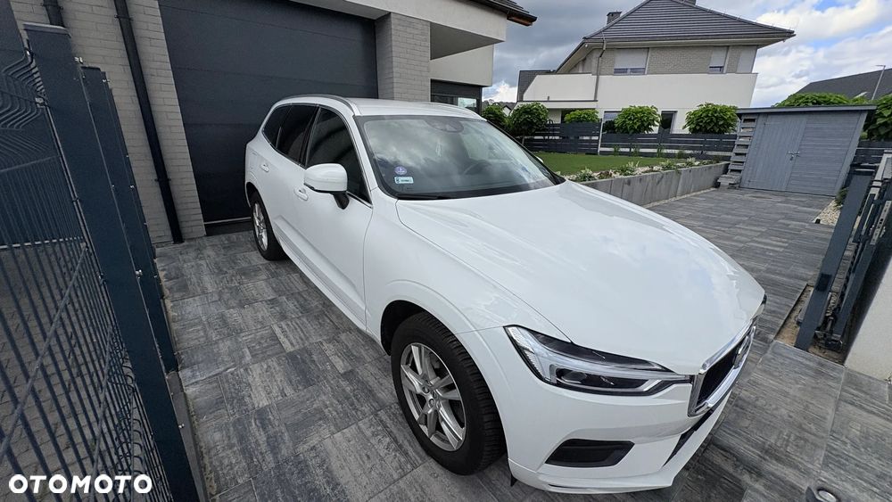 Volvo XC 60 T4 Momentum - 2