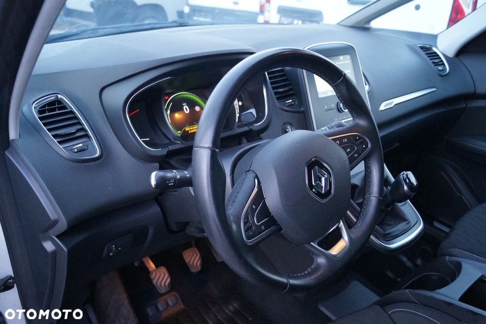 Renault Grand Scenic - 16