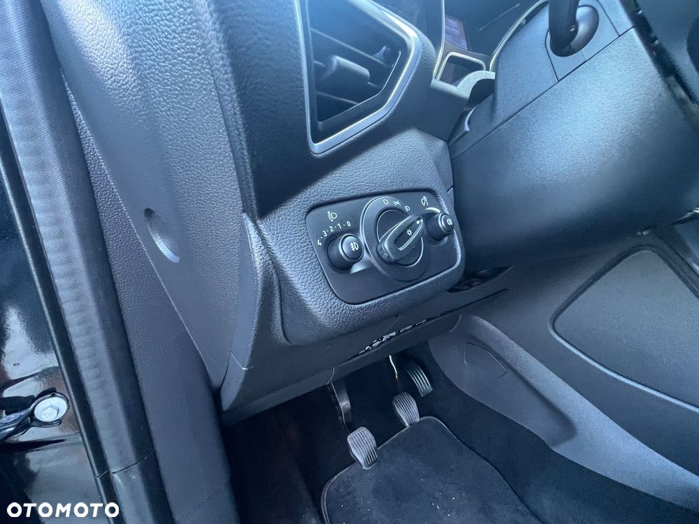 Ford Kuga 2.0 TDCi 4x4 Titanium - 20