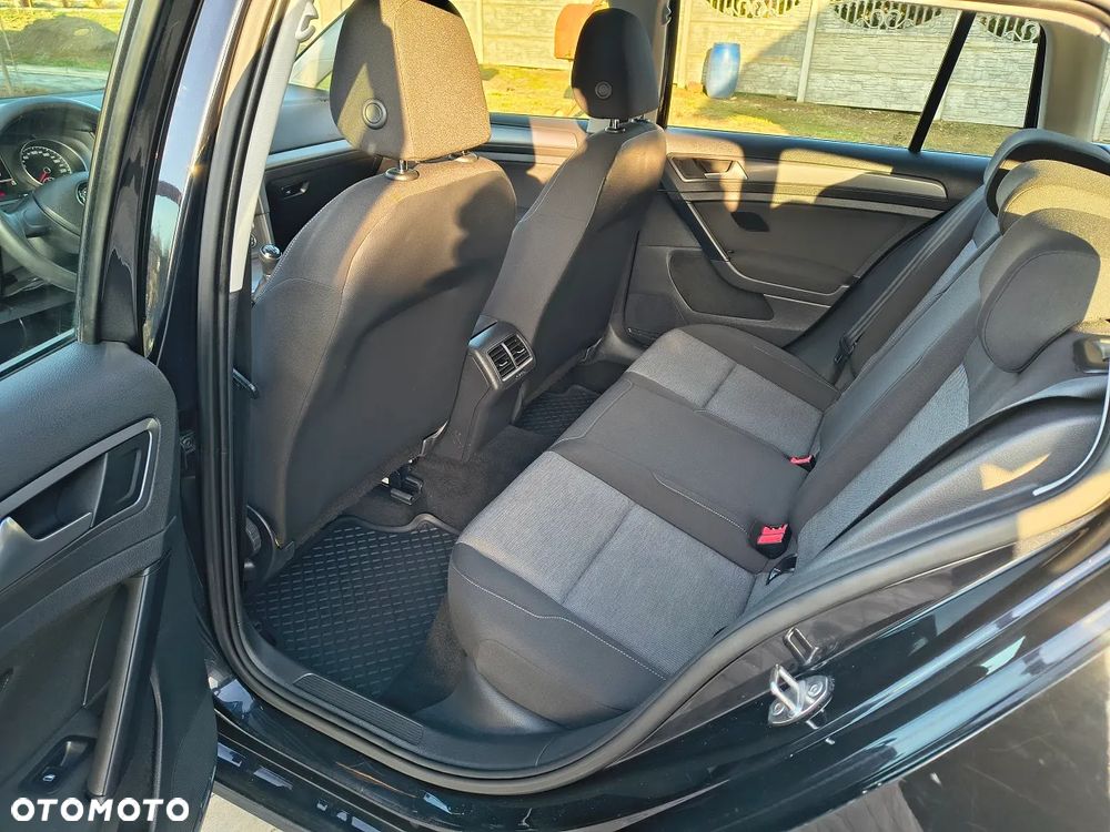 Volkswagen Golf 1.6 TDI DPF Comfortline - 12