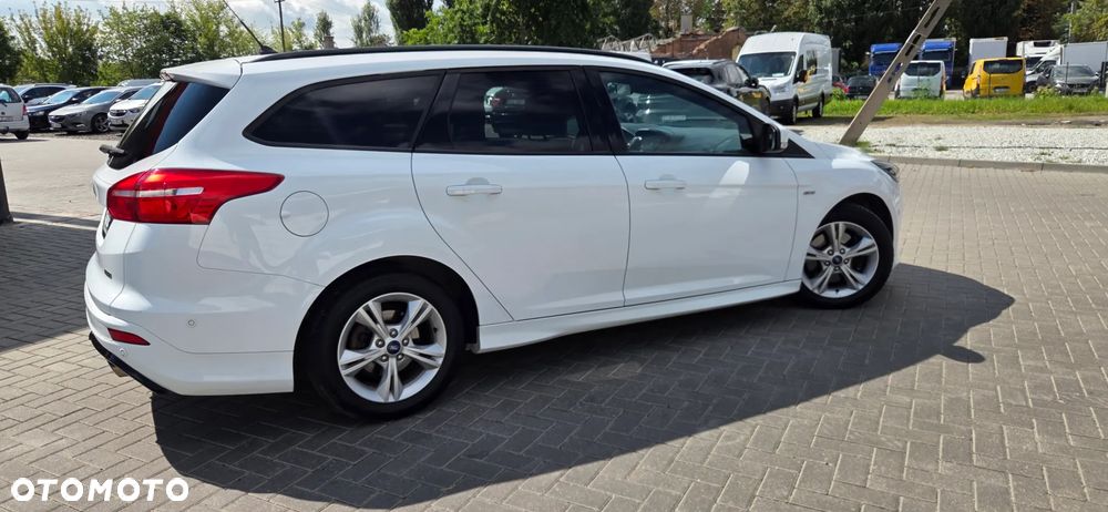 Ford Focus 1.5 EcoBoost STart-Stopp-System ST-LINE - 18
