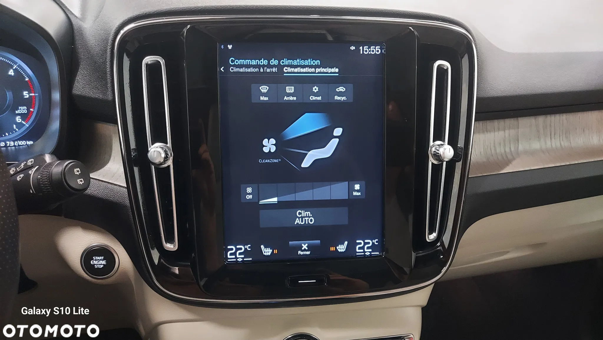 Volvo XC 40 D4 AWD Geartronic R-Design - 27